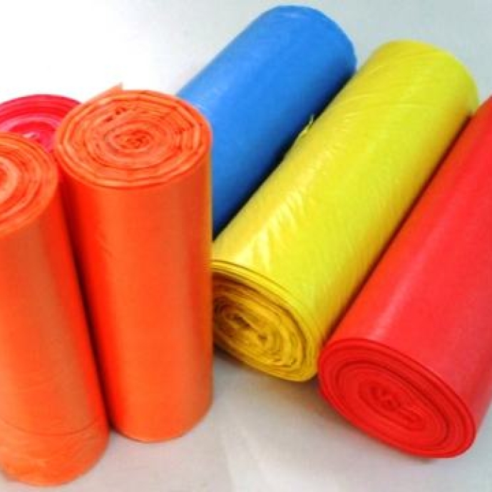 Bịch rác Diệu Thương đủ màu đỏ, xanh, vàng, cam